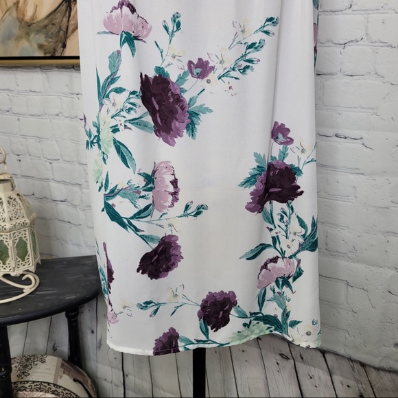 New York & Company floral blouse - Picture 3 of 11